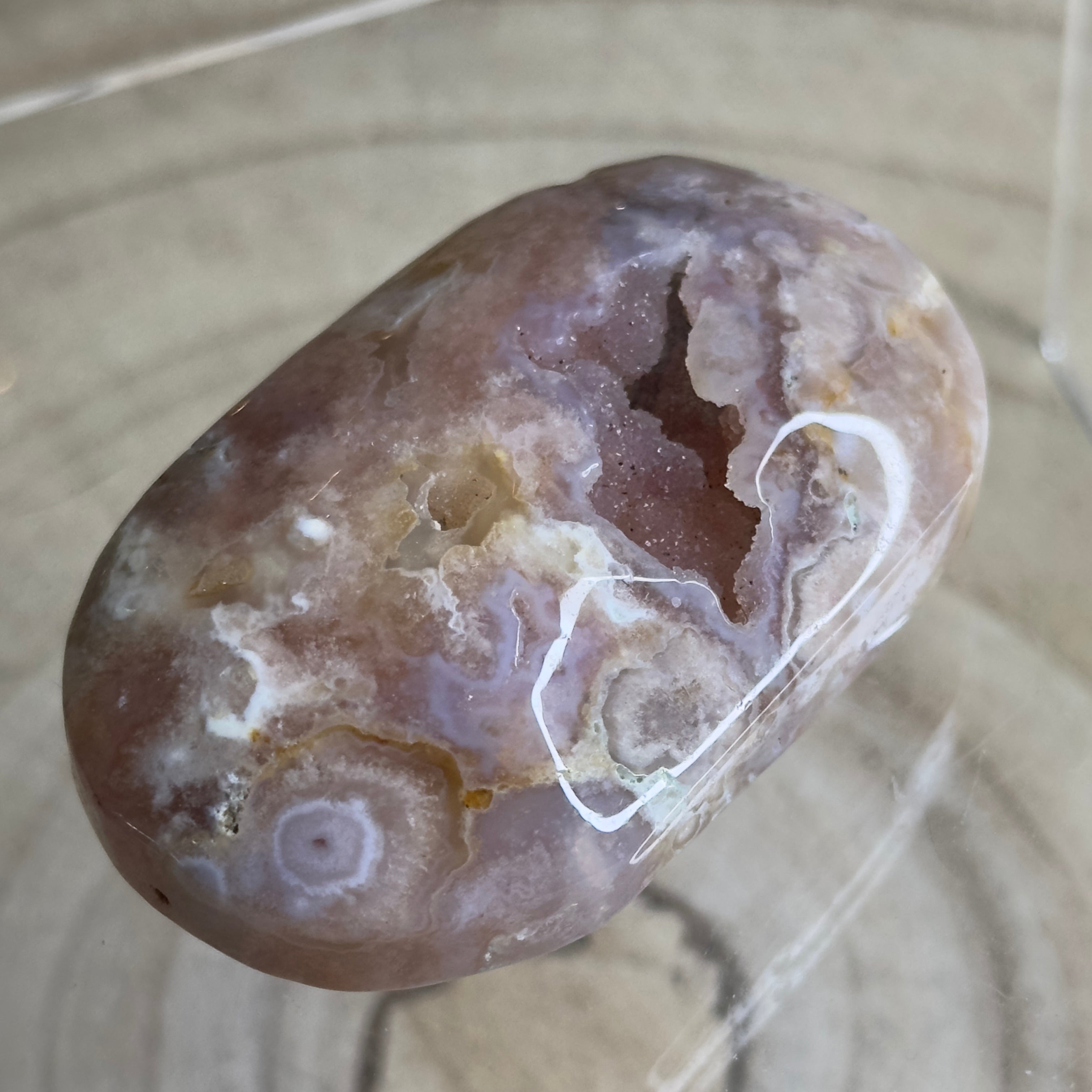 Flower Agate Palmstone